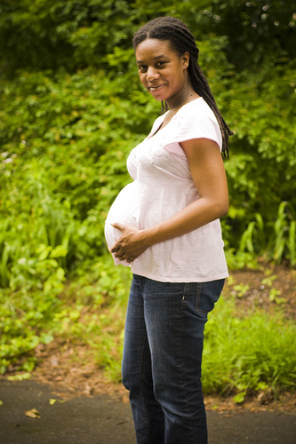 Pregnant woman at 31 weeks by Troy B Thompson available through CC BY-NC-ND 2.0