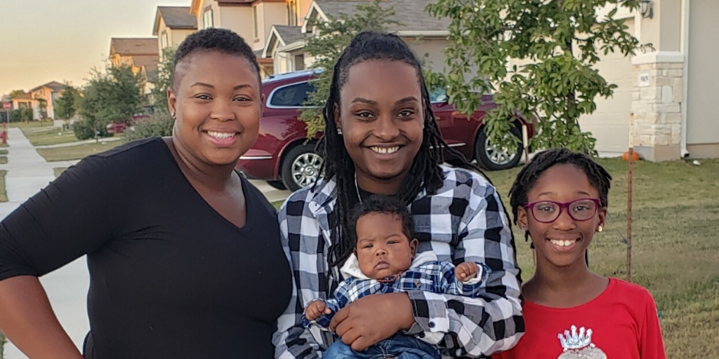 NICU family, hand to hold