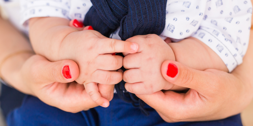 comparison, NICU baby, mom and baby, baby hands